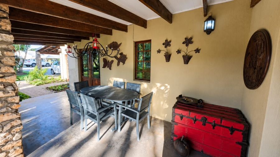 5 Bedroom Property for Sale in Stilbaai Wes Western Cape